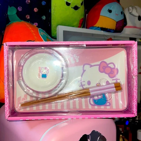 Hello Kitty Sushi Plate Set - Picture 1 of 3